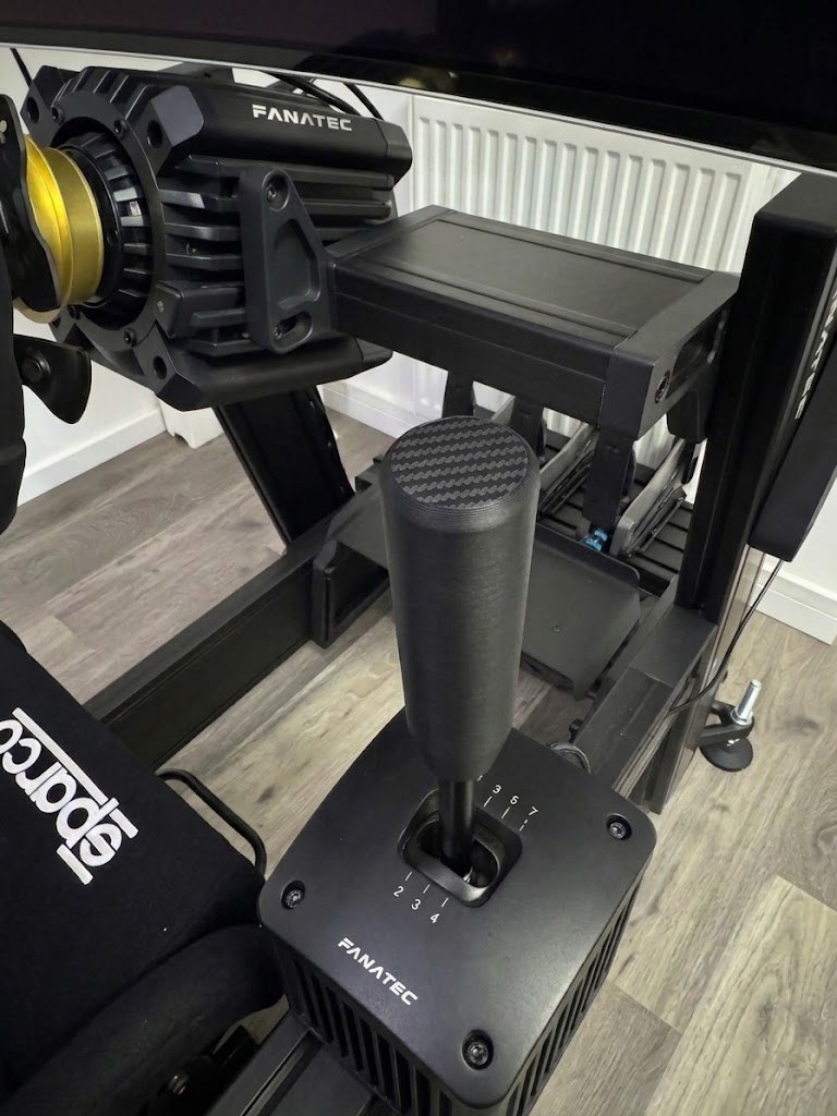 Pommeau monté sur un Fanatec ClubSport Shifter