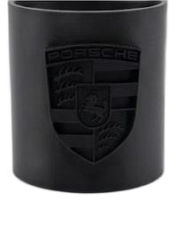 Vue de face avec logo Porsche