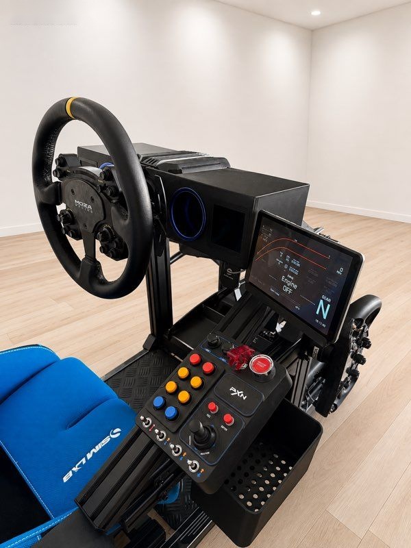 Châssis simracing équipé d'un écran de bord type support tablette